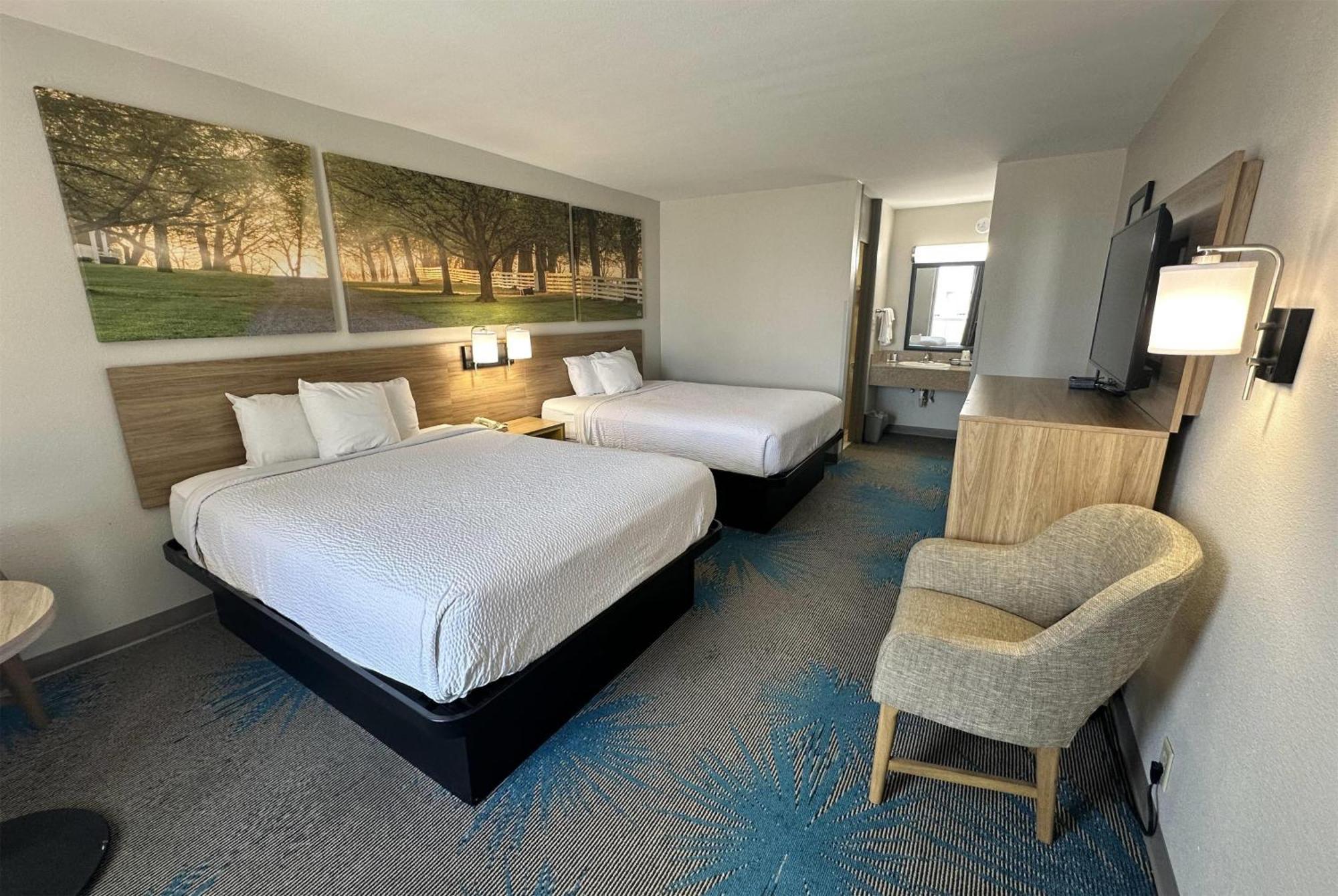Days Inn By Wyndham Adel I-75 Екстер'єр фото